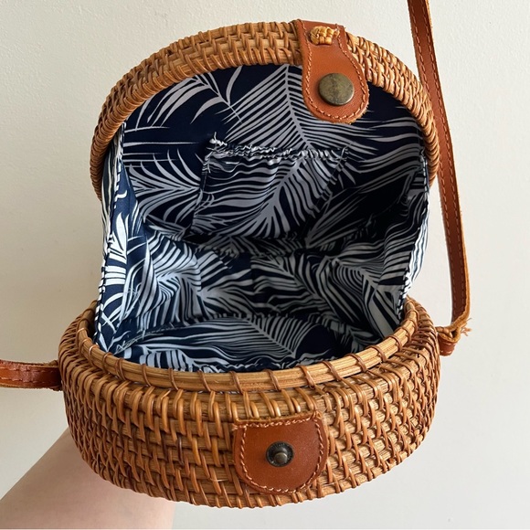 Round Rattan Bag - Picture 5 of 6